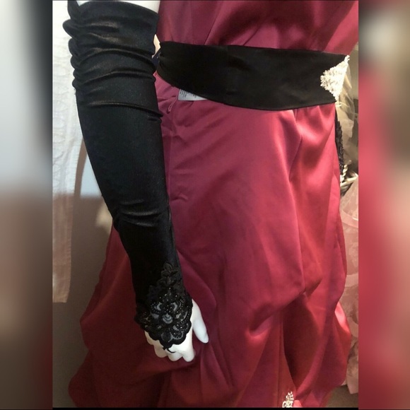 Prom dress - Picture 4 of 7